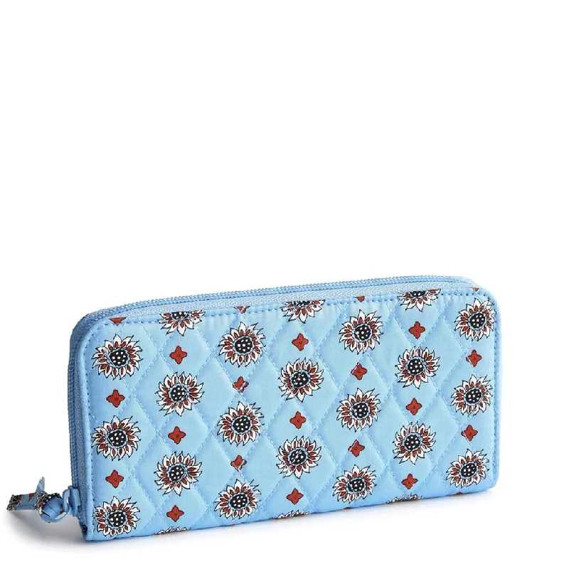 Vera Bradley : Continental Wallet -  Marrakesh Geos in Cotton Gabardine